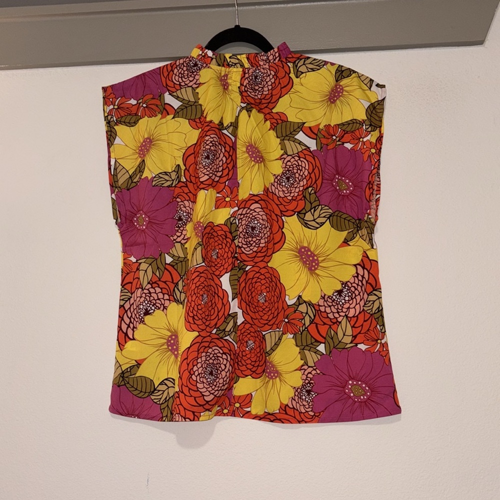 THML Floral Top SZ M NWOT - Picture 3 of 6